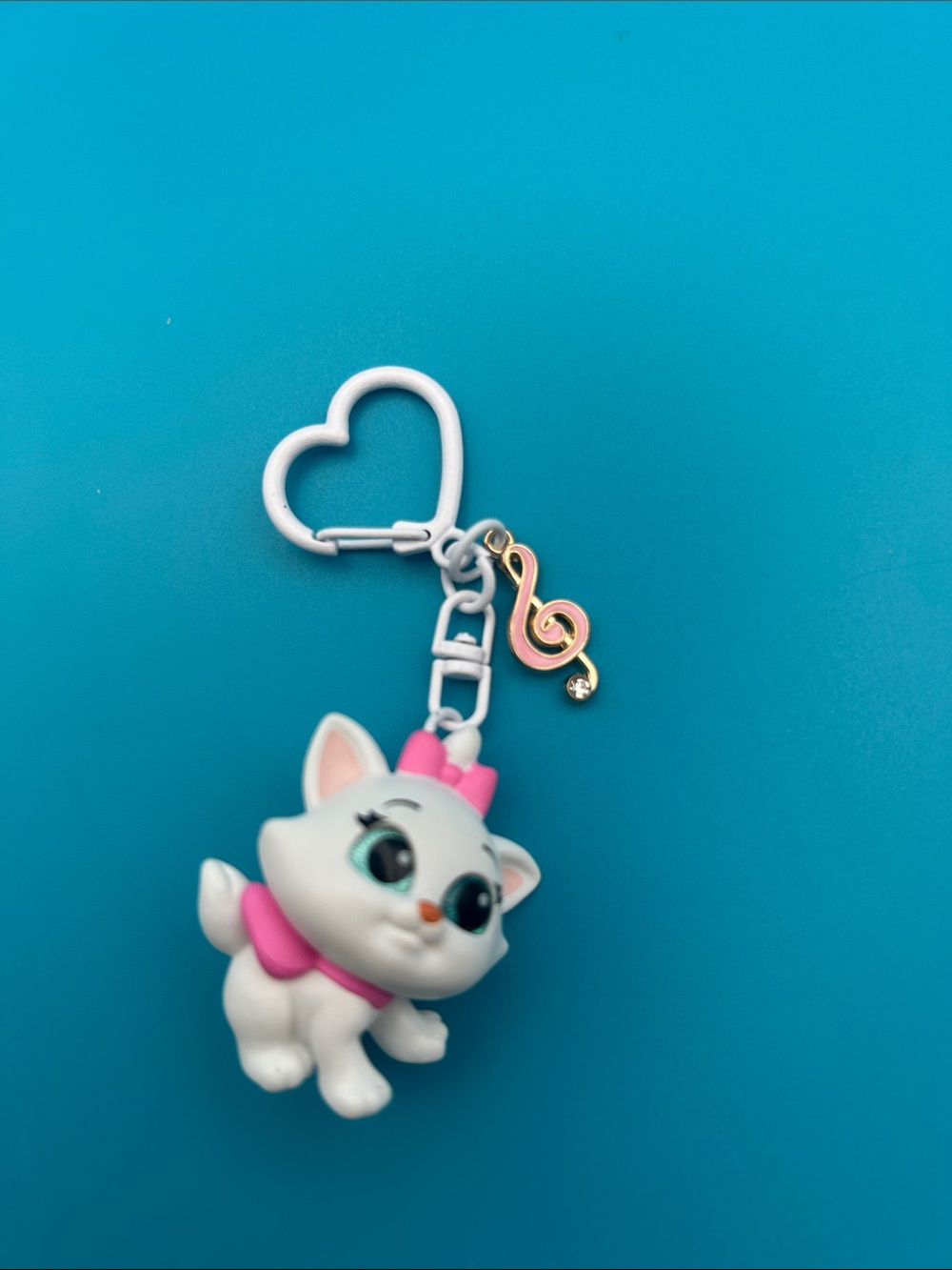 Disney Doorables Marie keychain